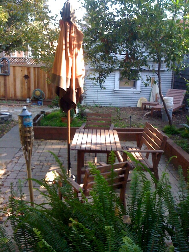 1534 Benton St Unit B, Alameda, CA 94501