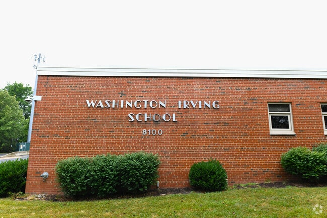 Irving Middle School serves students 6-8th grade.
