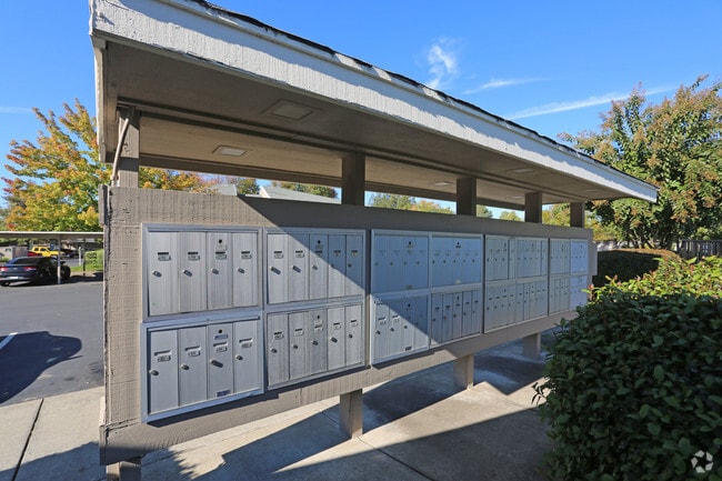 Quail Pointe, Sacramento, CA 95827 - photo 2