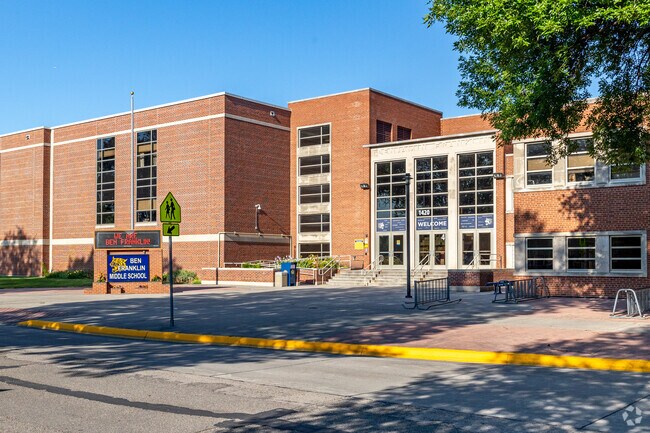 Ben Franklin Middle School has great afterschool programs.