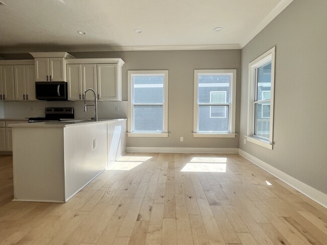 321 Lambuth Blvd unit A, Jackson, TN 38301 - photo 2