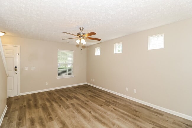 137 Ilex Dr, Canton, GA 30114 - photo 5