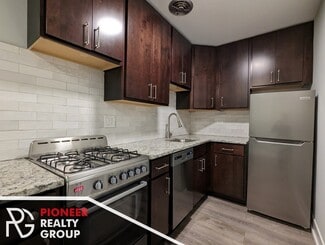 456 W Barry Ave Unit 3, Chicago, IL 60657