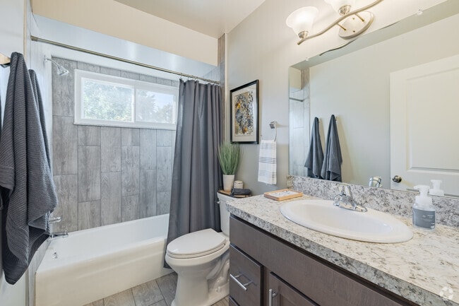 2BR, 1BA - 900SF - Bathroom