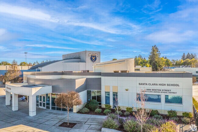 Santa Clara High School in California excels in academics, extracurriculars, and support.
