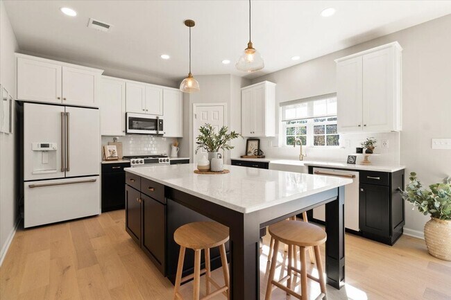 116 Scarlet Rd unit 36094630, Mountain Top, PA 18707 - photo 4