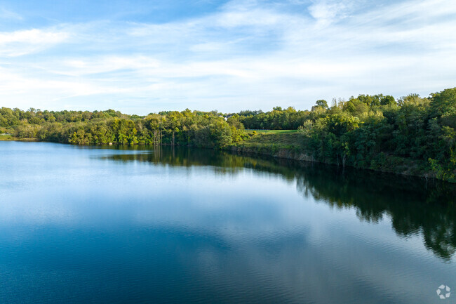 Quarry Lake in Fallstaff brings you amazing views.