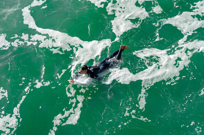 If you surf, you'll love living in Westside Costa Mesa, as it's minutes from the beaches.