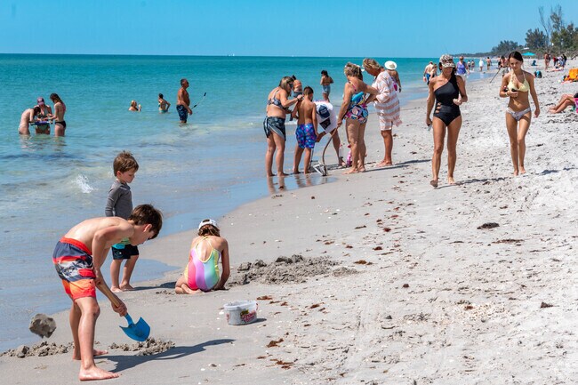 Spend the day on Venice Beach, just minutes from Edgewood.