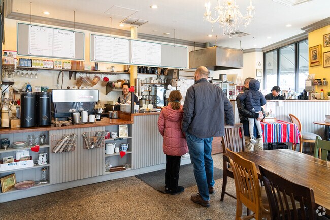 Homestead Bakery Cafe is a bustling cafe located in the heart of Bowdoin North-Mount Bowdoin.