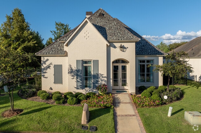 You can find many kinds of homes at The Lakes District.