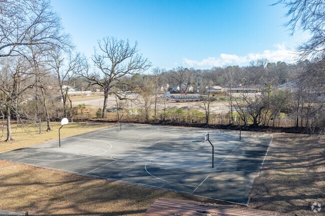 Shoot some hoops at East Thomas Park.