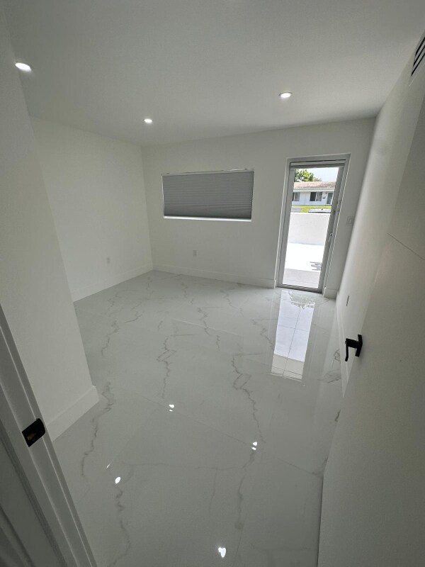 2175 NE 170th St unit 1ST FLOOR, North Miami Beach, FL 33162 - photo 5