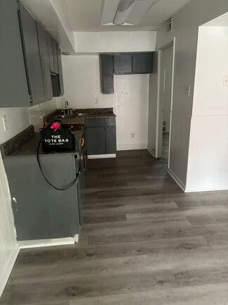 710 E 12th Ave, Munhall, PA 15120