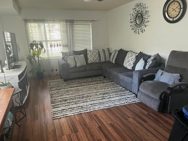 7 Amherst Ct, Royal Palm Beach, FL 33411 - photo 7