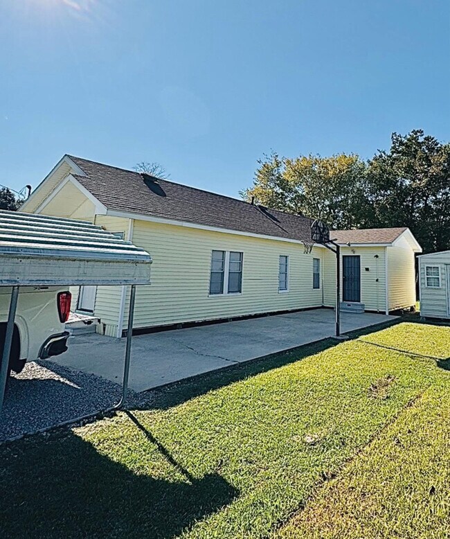 117 Norma Ave, Eunice, LA 70535 - photo 2