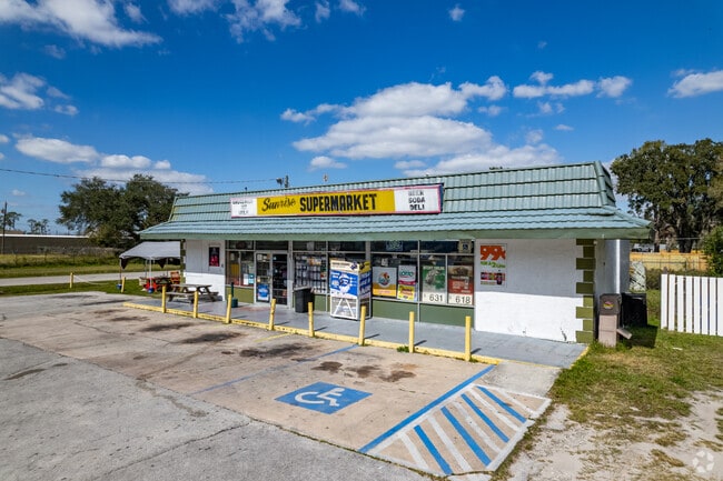 Sunrise Supermarket is the most convenient option for small grocery store trips in Jones Corner.