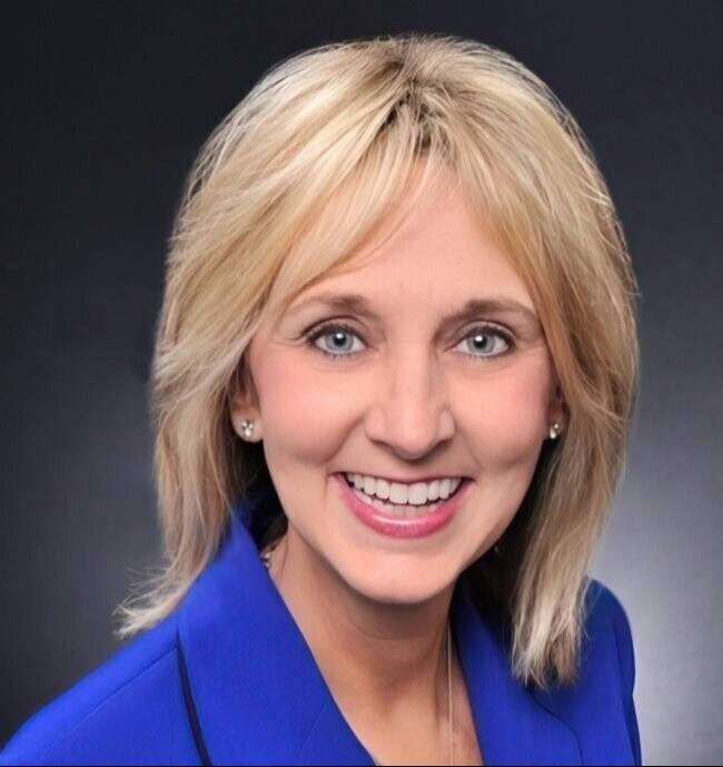 Lisa Scully