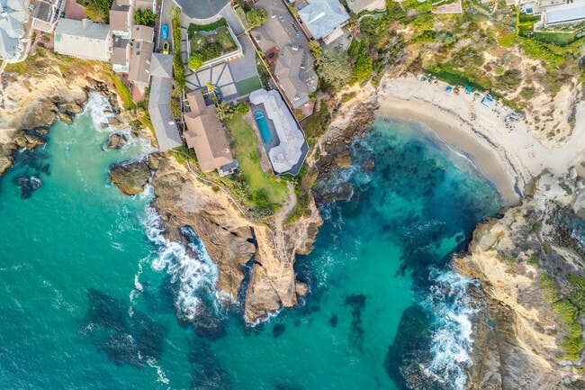 Luxury homes on the cliffs enjoy panoramic views of the coastlines.