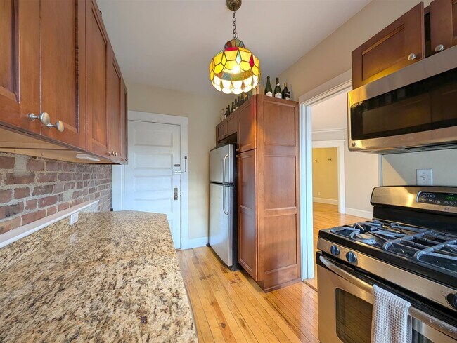 84 Prescott St unit 3, Cambridge, MA 02138 - photo 5