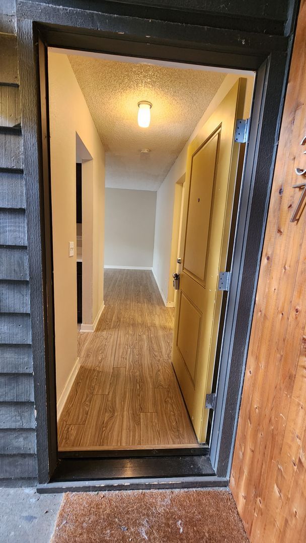 2725-2743-2743 Se Taylor St unit 2737, Portland, OR 97214 - photo 3