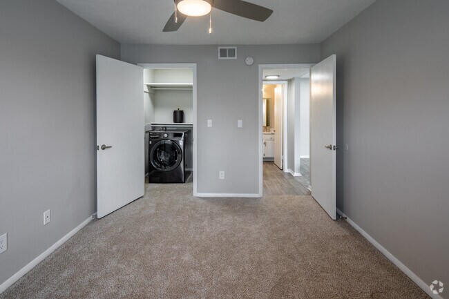 1BR, 1BA - 610SF - The Wembley - Bedroom