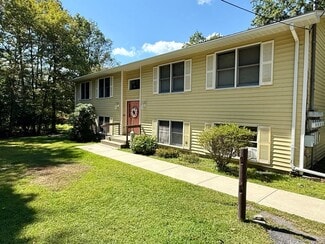 87 Oregon Trail, Pine Bush, NY 12566