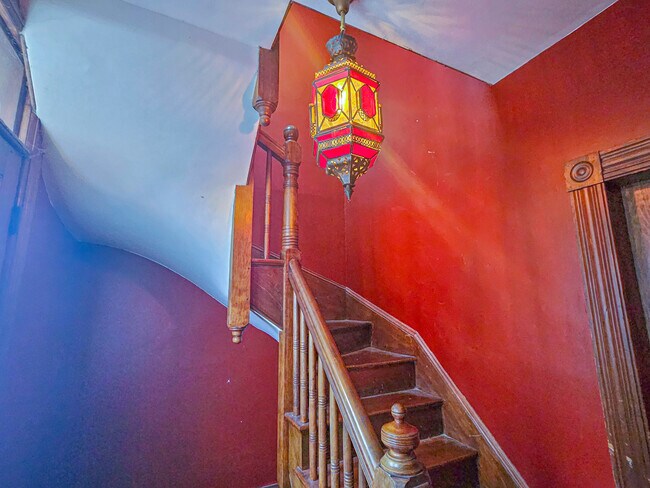 8 Randall St unit 2, Salem, MA 01970 - photo 2