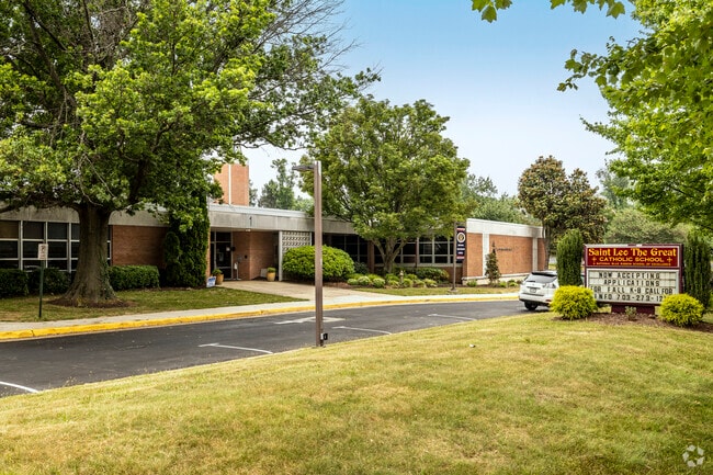 St. Leo the Great Catholic School welcomes students near Fairfax, VA in grades K-8.