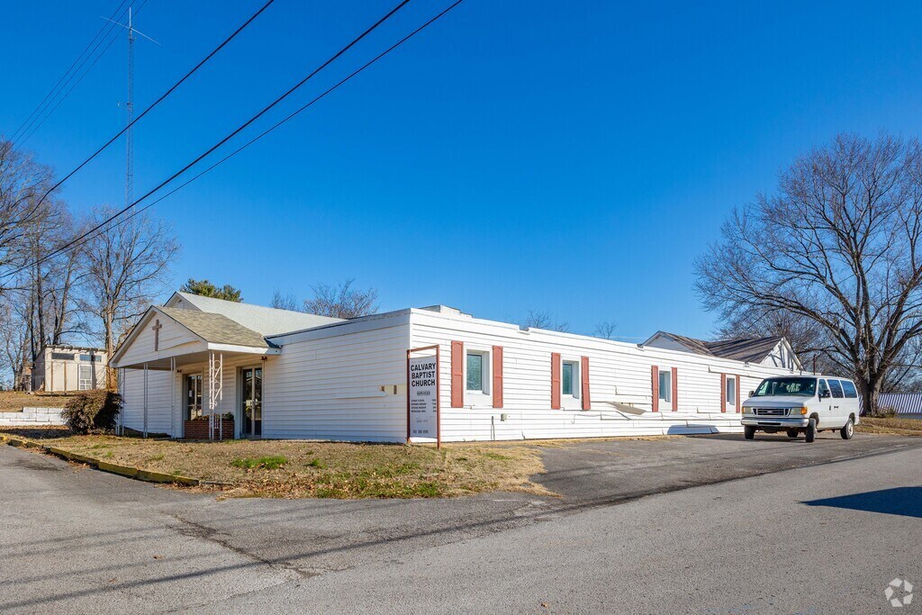 Calvary Baptist School has Sunday school for locals in Columbia, TN.