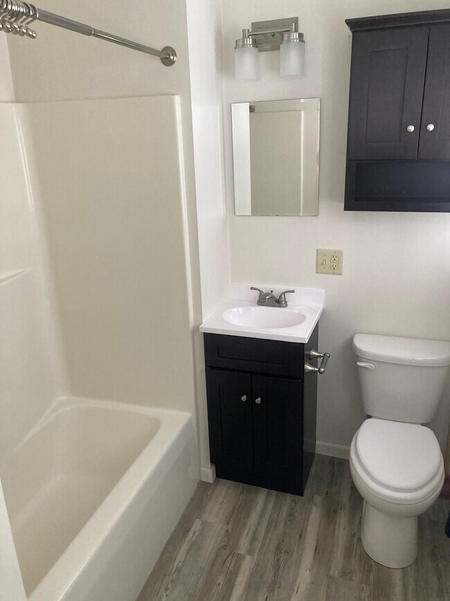 101 Montrose Ave unit A, Reading, PA 19605 - photo 5