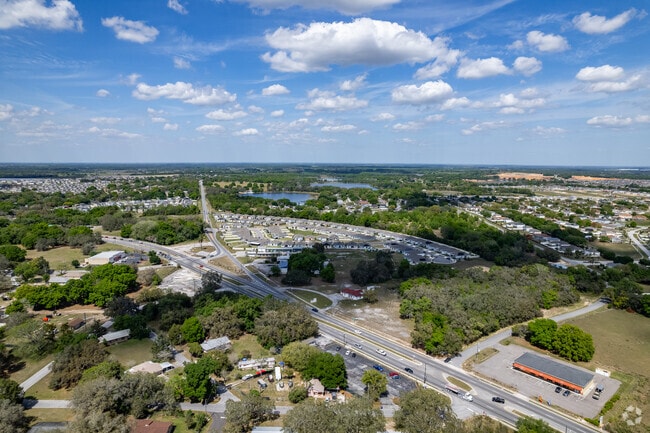 Residents of Mascotte are less than an hour away from the busy streets of Downtown Orlando.