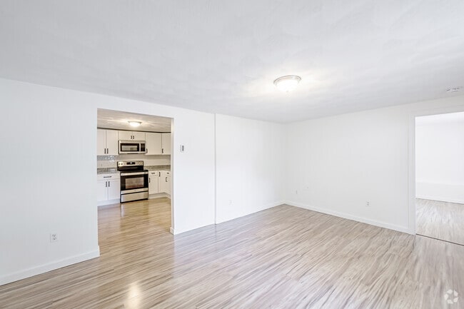 855 Providence St, West Warwick, RI 02893 - photo 3