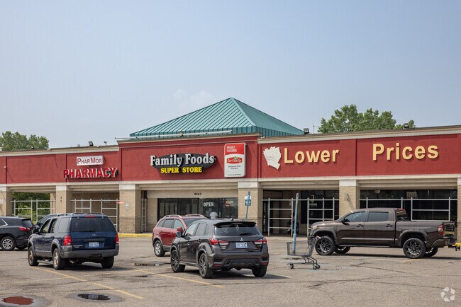 Virginia Park Community has grocery stores within walking distance.