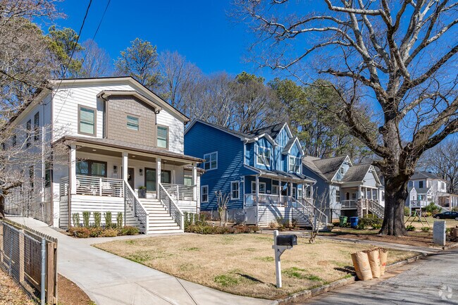Edgewood flaunts residential appeal not far from downtown Atlanta.