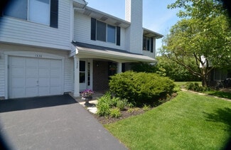 1330 Barclay Ln, Deerfield, IL 60015