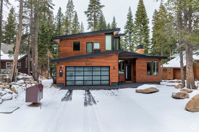 Large contemporary custom builds are beginning to pop up throughout the Tahoe Donner area.