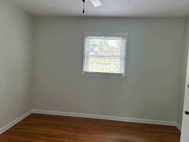 2494 Riceville Rd, Asheville, NC 28805 - photo 7