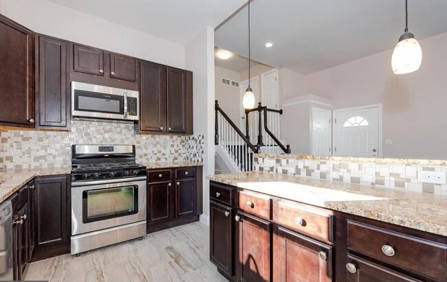 3327 Essex Rd, Gwynn Oak, MD 21207 - photo 7