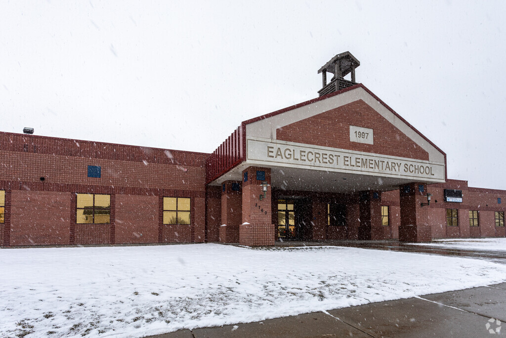 Eagle Crest Elementary is located in the Lehi neighborhood.