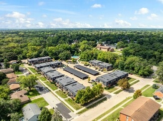112 E Hines Place, Peoria, IL 61614
