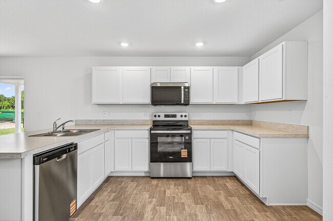 3024 Cascade Cir, Lake Wales, FL 33853 - photo 4