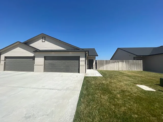 12020 Fontana Cir, Wichita, KS 67205