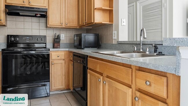 100 Peyton Place SW unit 1301, Atlanta, GA 30311 - photo 7