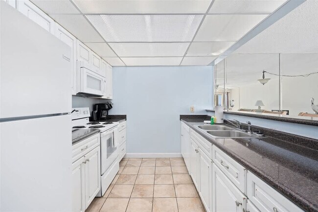 8815 Thomas Dr unit FL6-ID1355024P, Panama City Beach, FL 32408 - photo 5