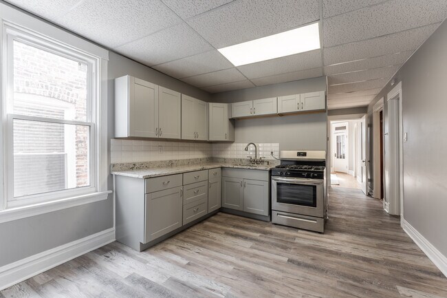 2132 W Iowa St unit 1, Chicago, IL 60622 - photo 2