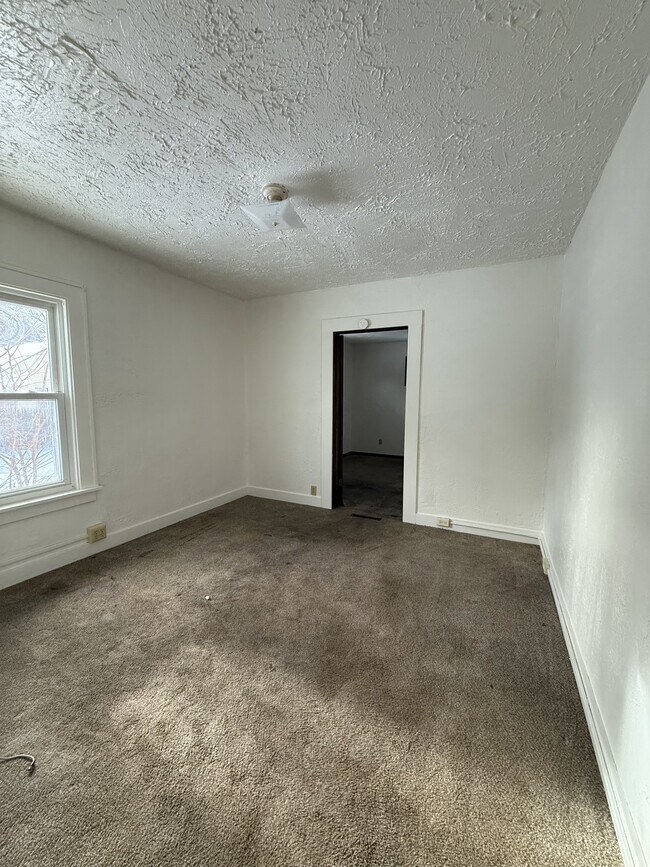 918 Powell Ave unit 3, Erie, PA 16505 - photo 6