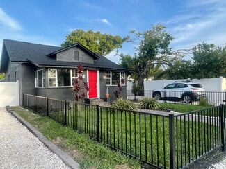1035 Queen St N, St Petersburg, FL 33713