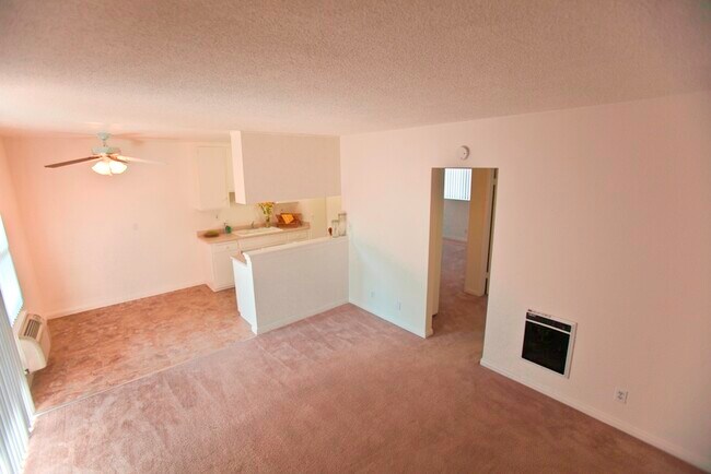 130 Woodruff Apartments, Bellflower, CA 90706 - photo 3