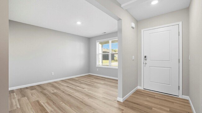 1210 Stuckey Pointe Pass, Fort Wayne, IN 46818 - photo 7